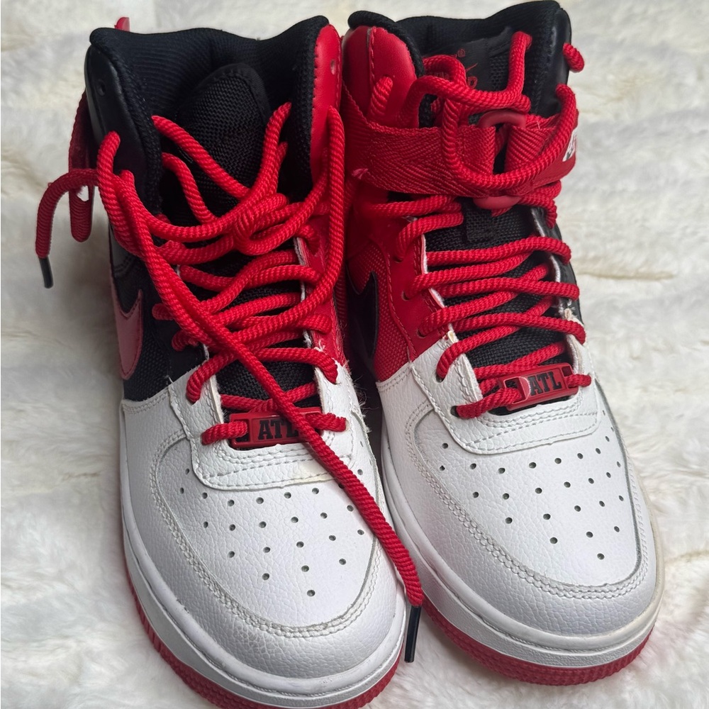 Nike Air ATL Kids Red and Black Sneakers size 4Y